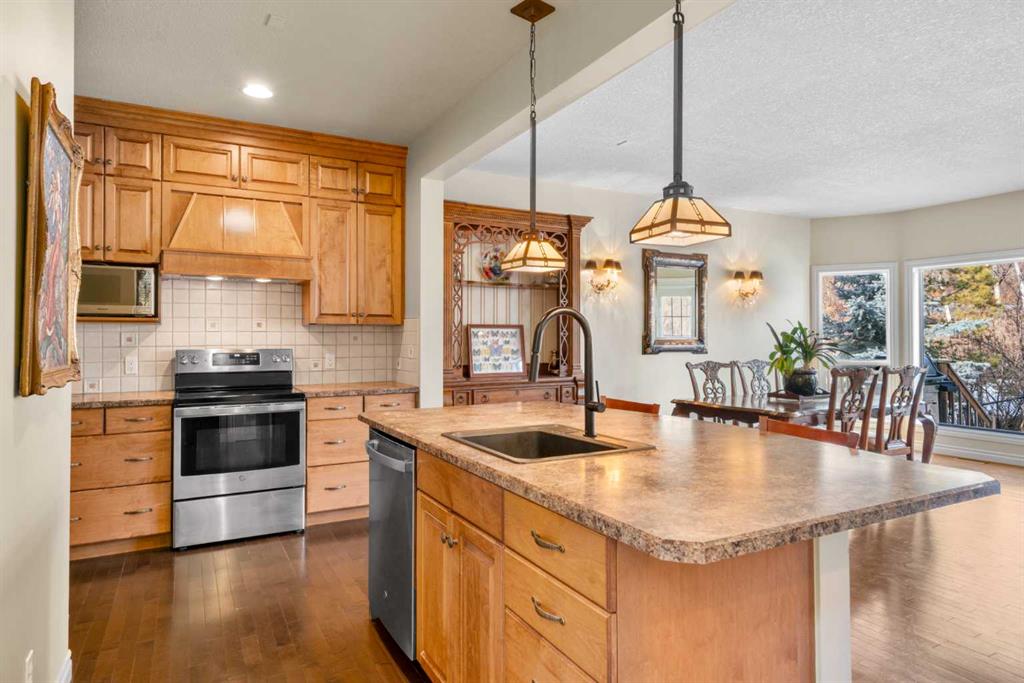 Picture for 90 Discovery Ridge Gardens SW