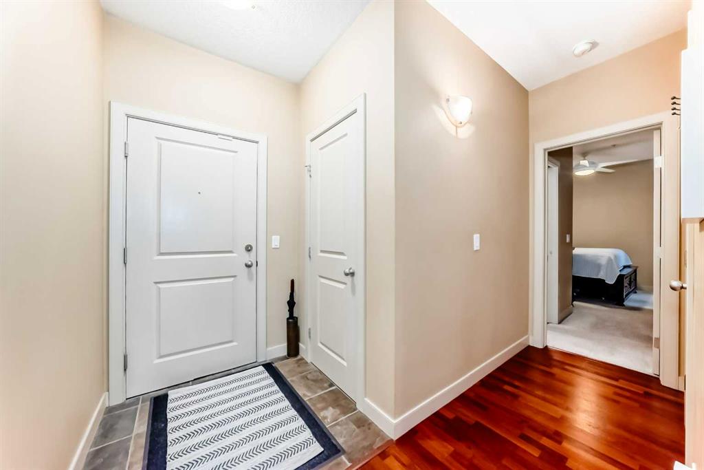 Picture for 201, 1828 14 Street SW