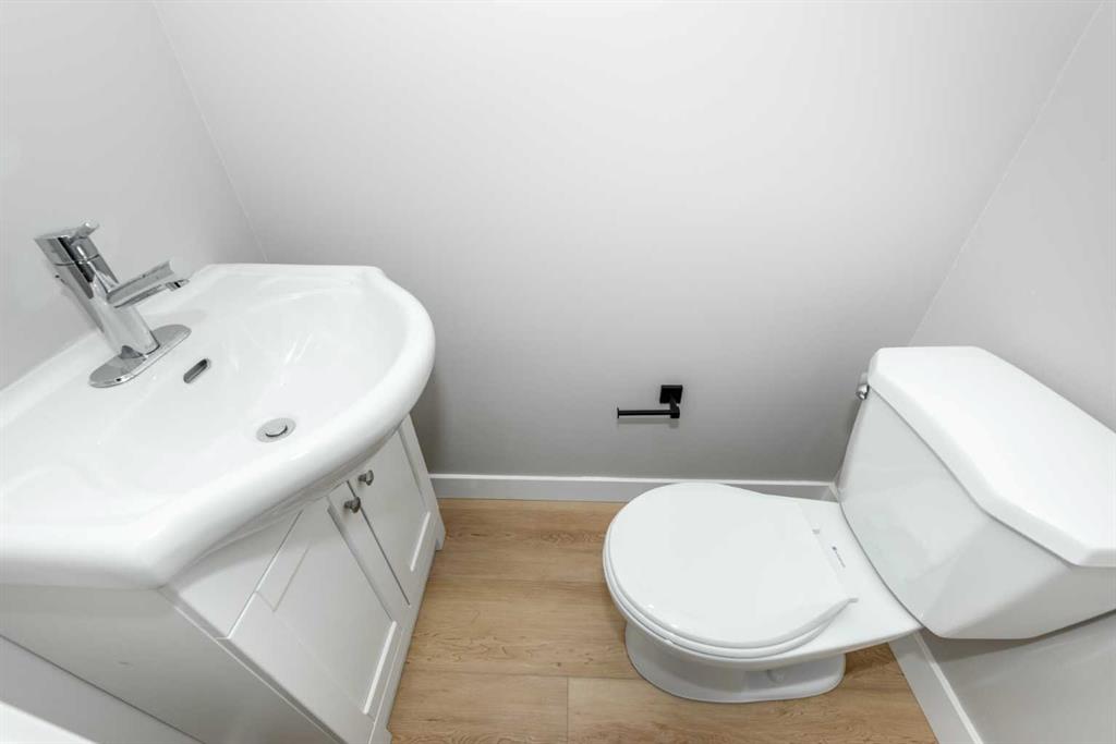 Picture for 7620 27 Street SE