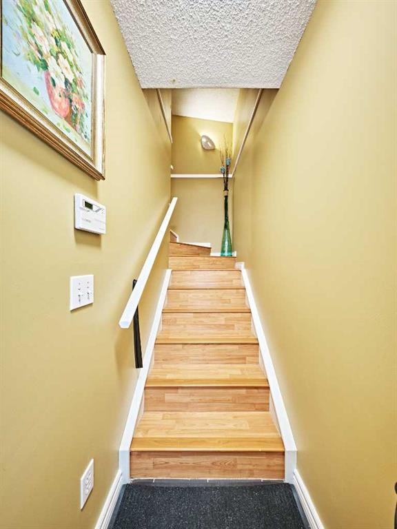 Picture for 1535 11 Street SW