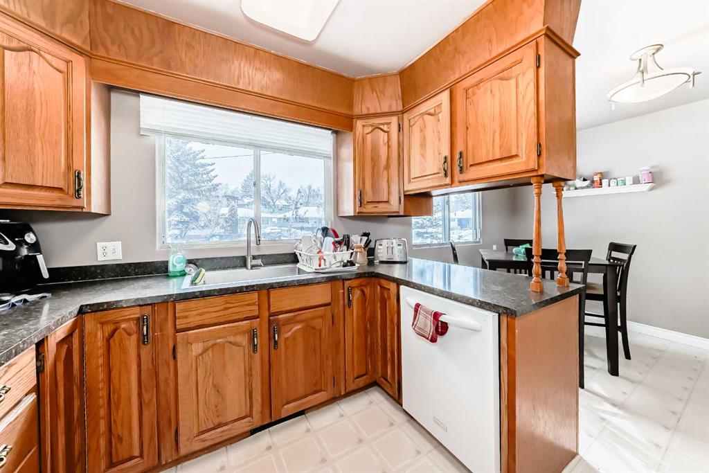 Picture for 1228 Rosehill Drive NW