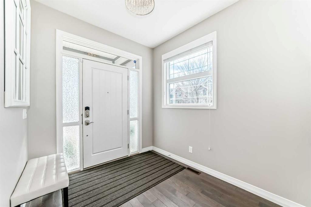 Picture for 8 Masters Court SE