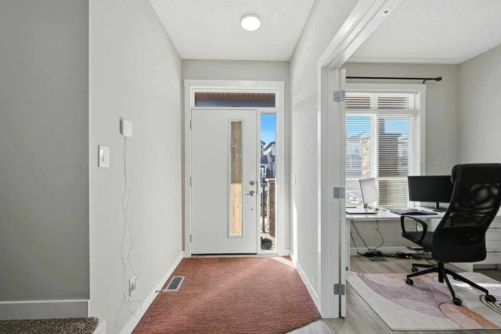 Picture for 75 Howse Crescent NE