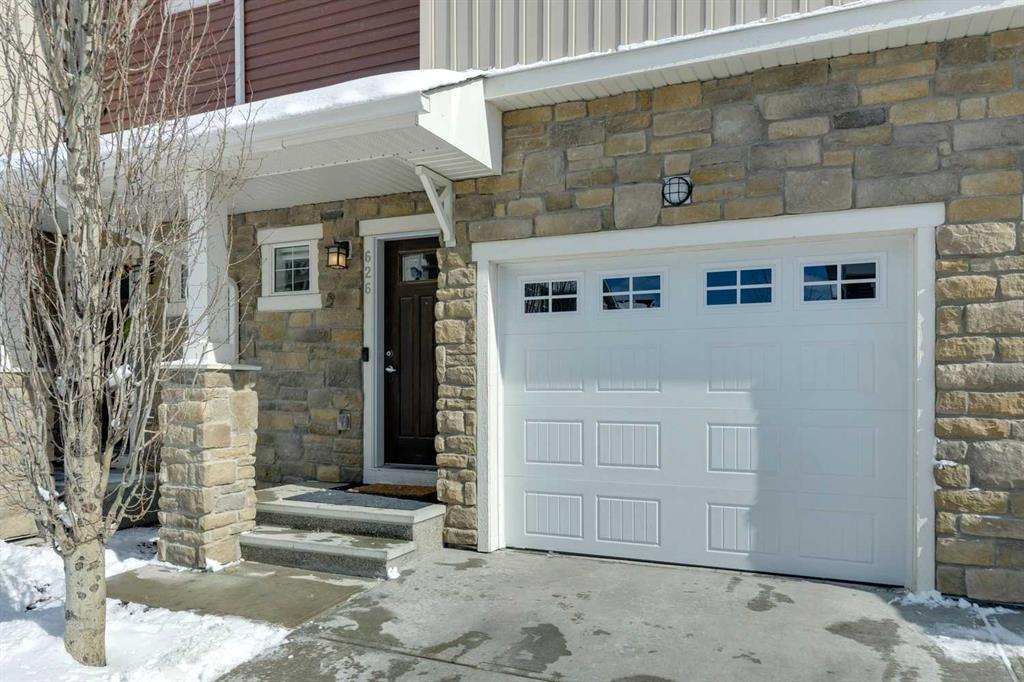 Picture for 626 Skyview Ranch Grove NE