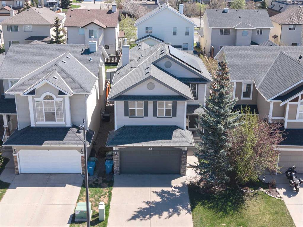 Picture for 32 Cougarstone Square SW