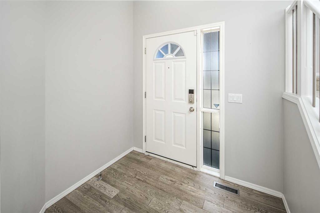 Picture for 32 Cougarstone Square SW