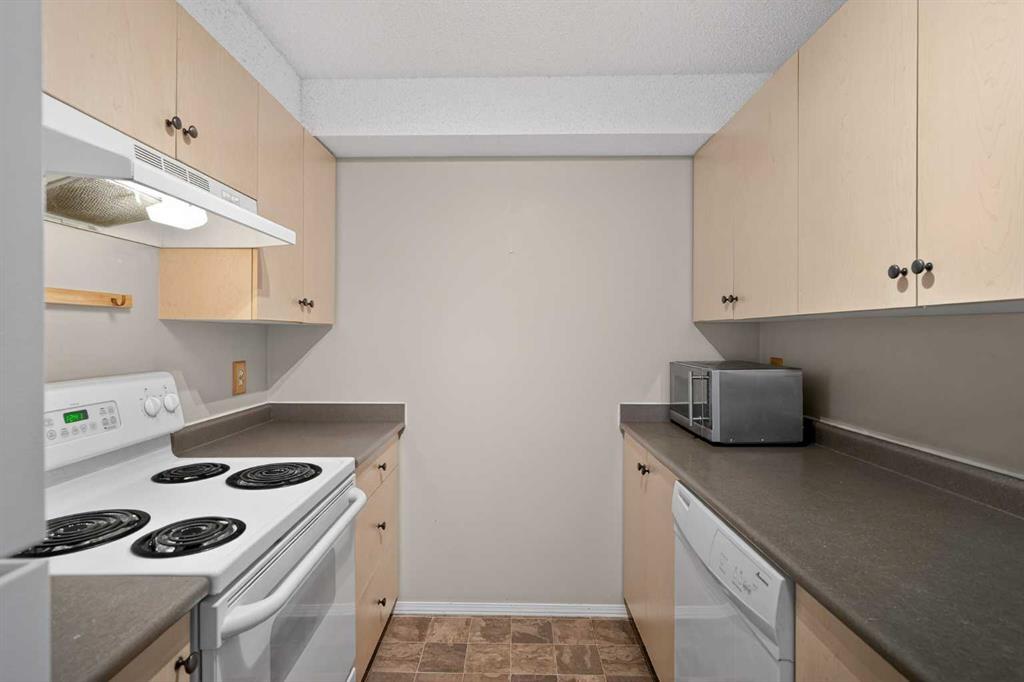 Picture for 3223, 16320 24 Street SW