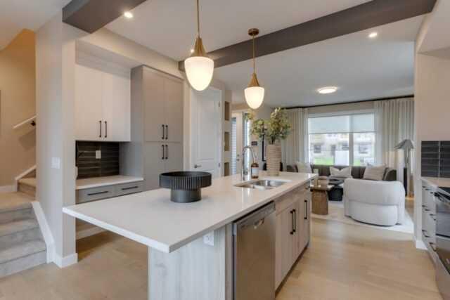 Picture for 143 Ambleridge Street E