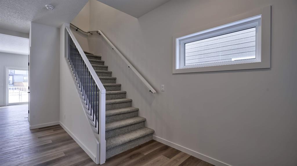 Picture for 272 Legacy Glen Parade SE