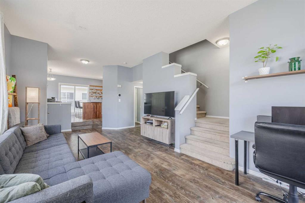 Picture for 322 Mckenzie Towne Link SE