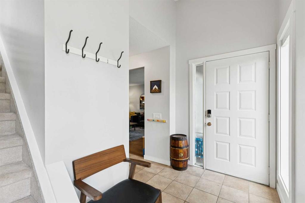 Picture for 33 Big Springs Crescent SE