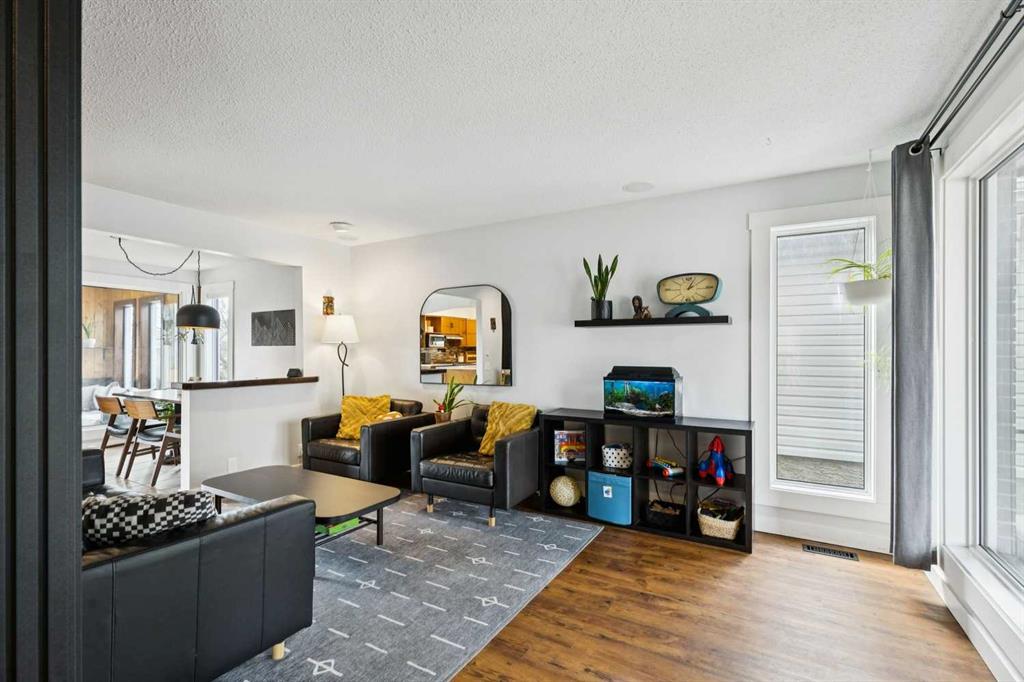 Picture for 33 Big Springs Crescent SE