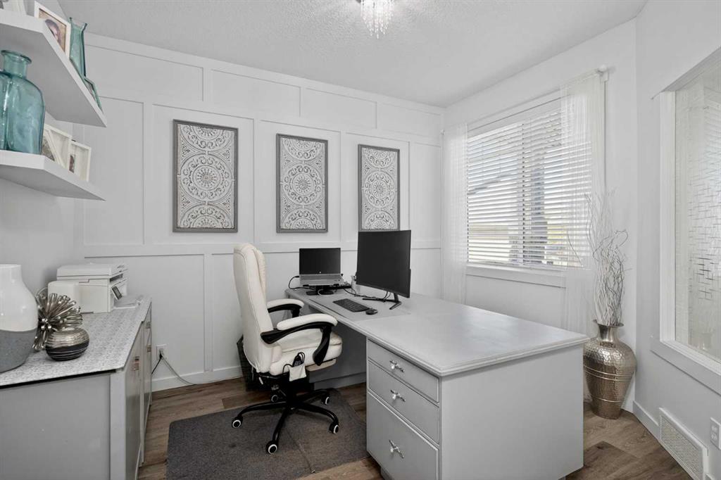 Picture for 176 Chapalina Heights SE
