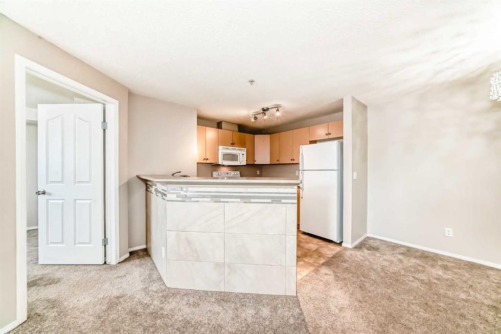 Picture for 1220, 10 Prestwick Bay SE