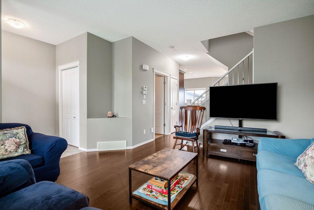 Picture for 162 Cranford Park SE