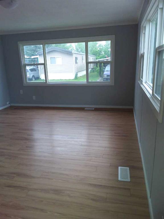Picture for 212, 6220 17 Avenue SE