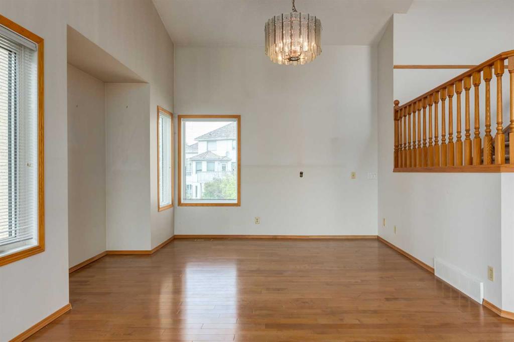 Picture for 183 Edgevalley Circle NW