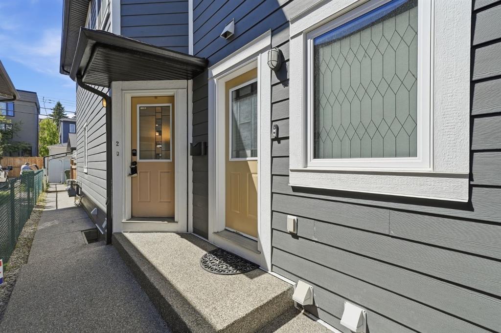 Picture for 2, 1925 35 Street SW
