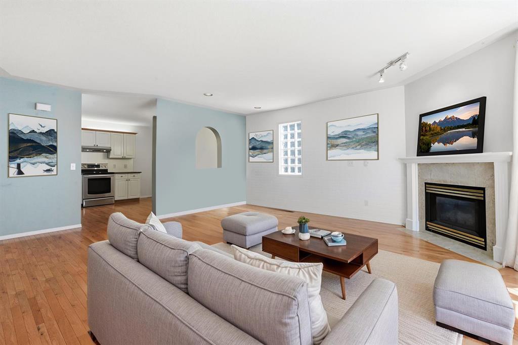Picture for 2, 1925 35 Street SW