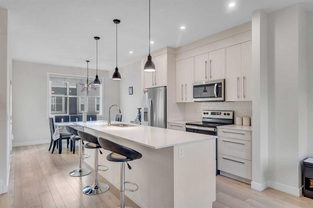 Picture for 106, 72 Cornerstone Manor NE