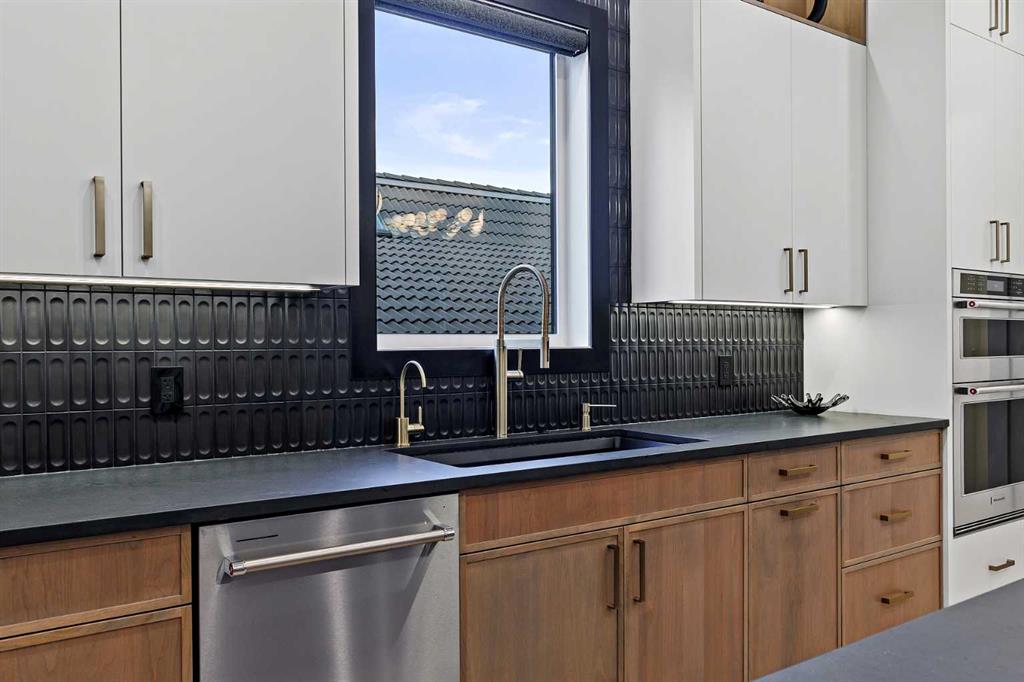 Picture for 727 53rd Avenue SW