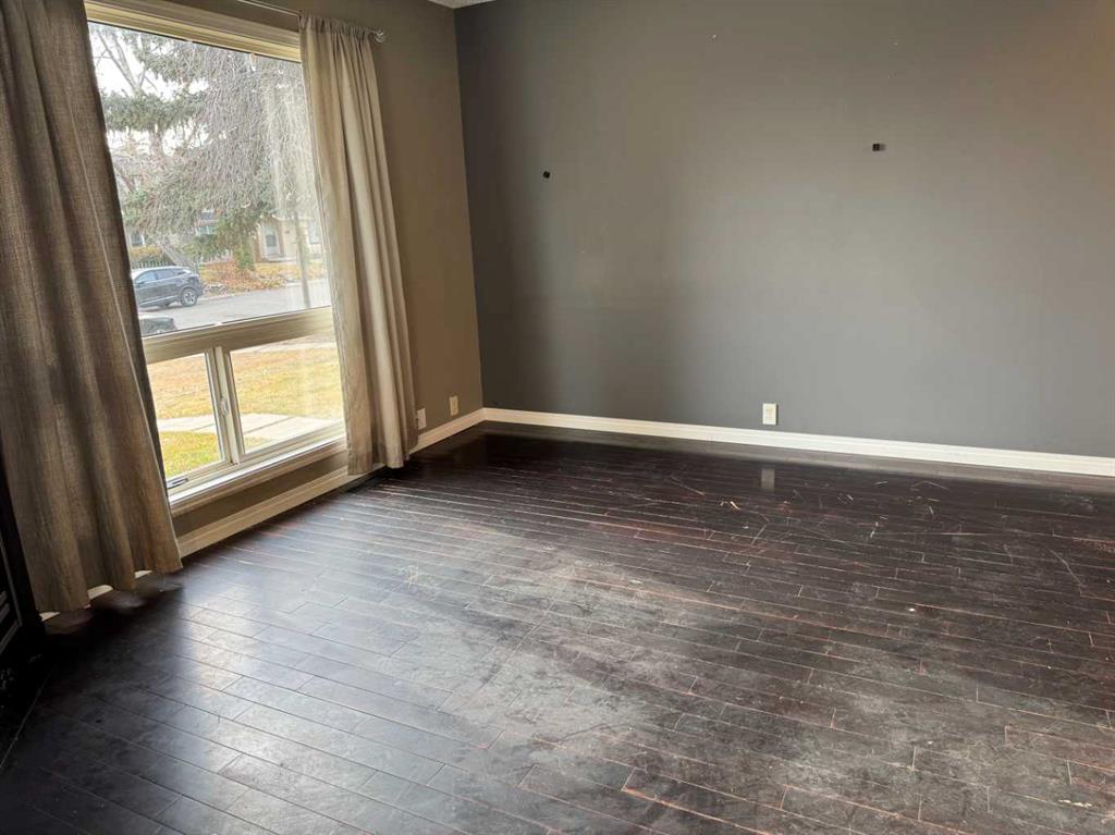 Picture for 8, 220 Erin Mount Crescent SE