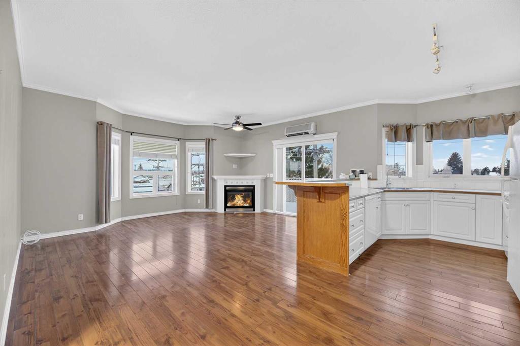 Picture for 304, 1902 23 Street 