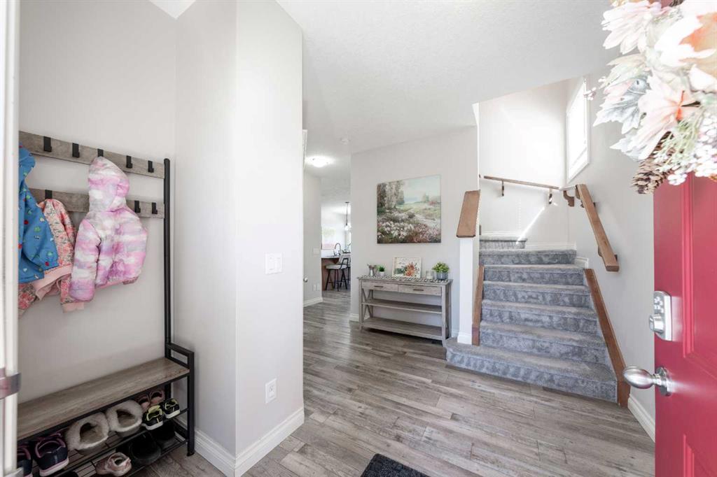 Picture for 178 Prairie Springs Crescent SW