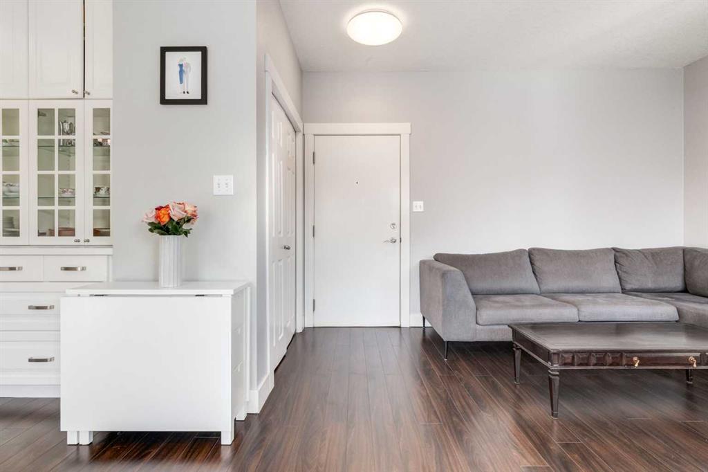 Picture for 201, 3501 15 Street SW