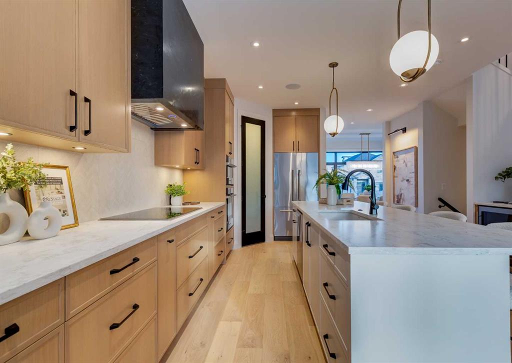 Picture for 2231 35 Street SW