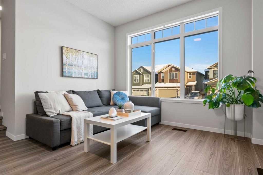 Picture for 218 Edith Road NW