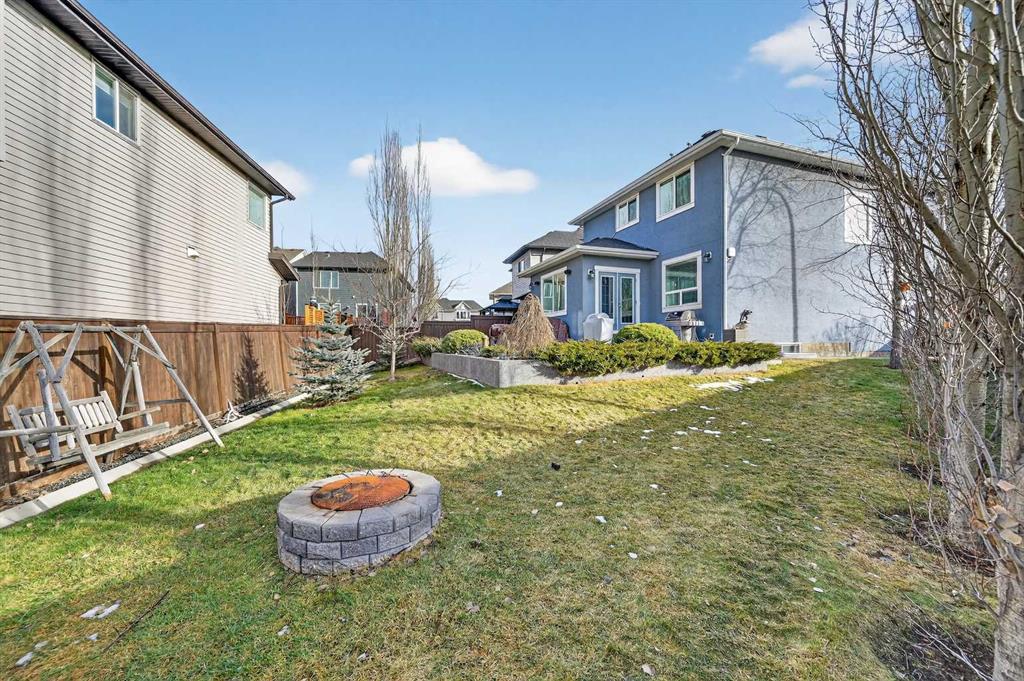 Picture for 143 Cranarch Crescent SE