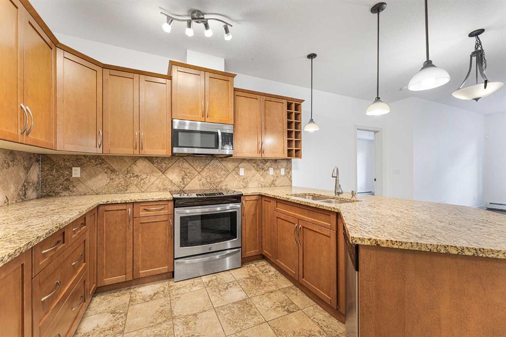 Picture for 223, 35 Aspenmont Heights SW