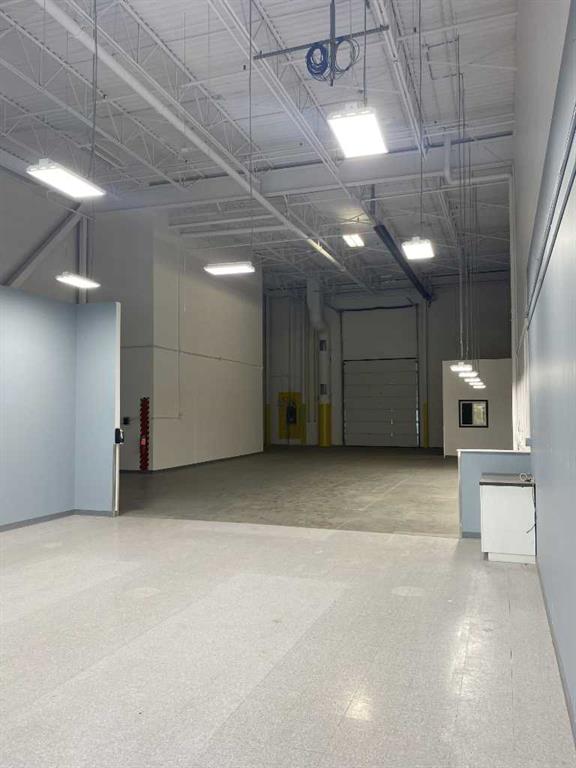 Picture for 107, 118 East Lake Boulevard NE