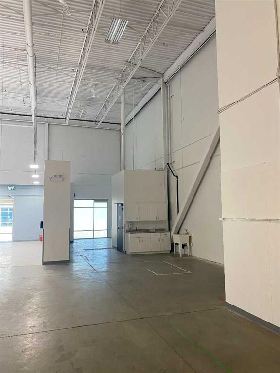 Picture for 107, 118 East Lake Boulevard NE