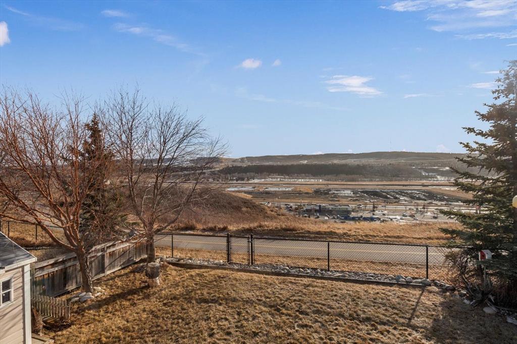 Picture for 98 Tuscany Ravine Close NW