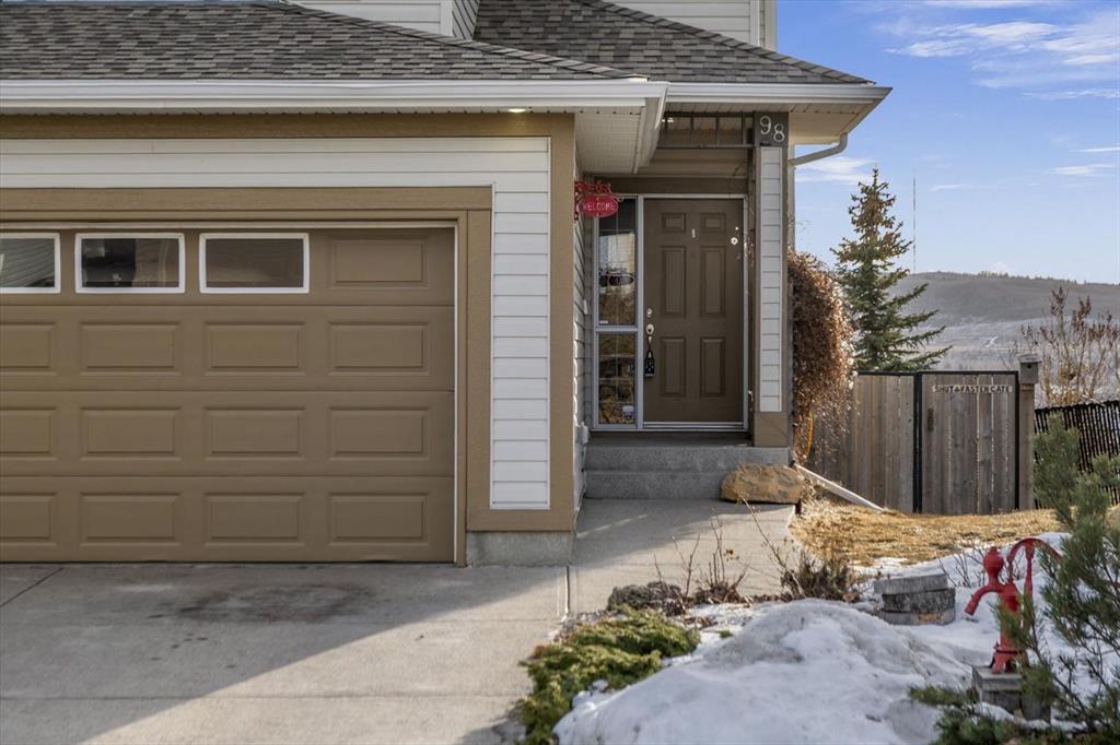 Picture for 98 Tuscany Ravine Close NW