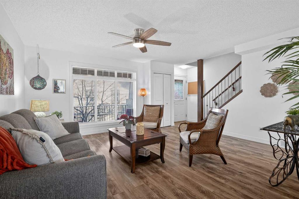 Picture for 18, 133 Copperpond Heights SE