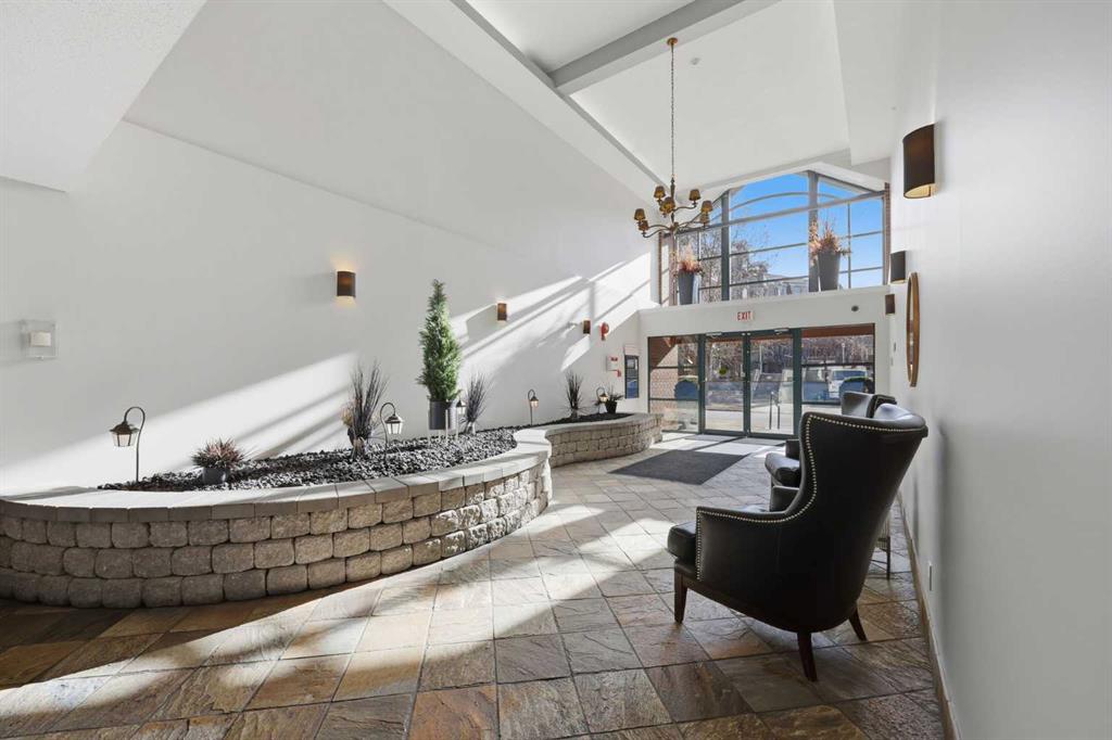 Picture for 113, 60 24 Avenue SW