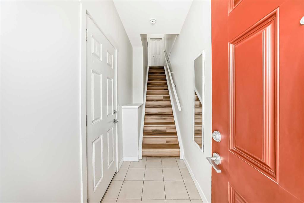 Picture for 986 Sherwood Boulevard NW