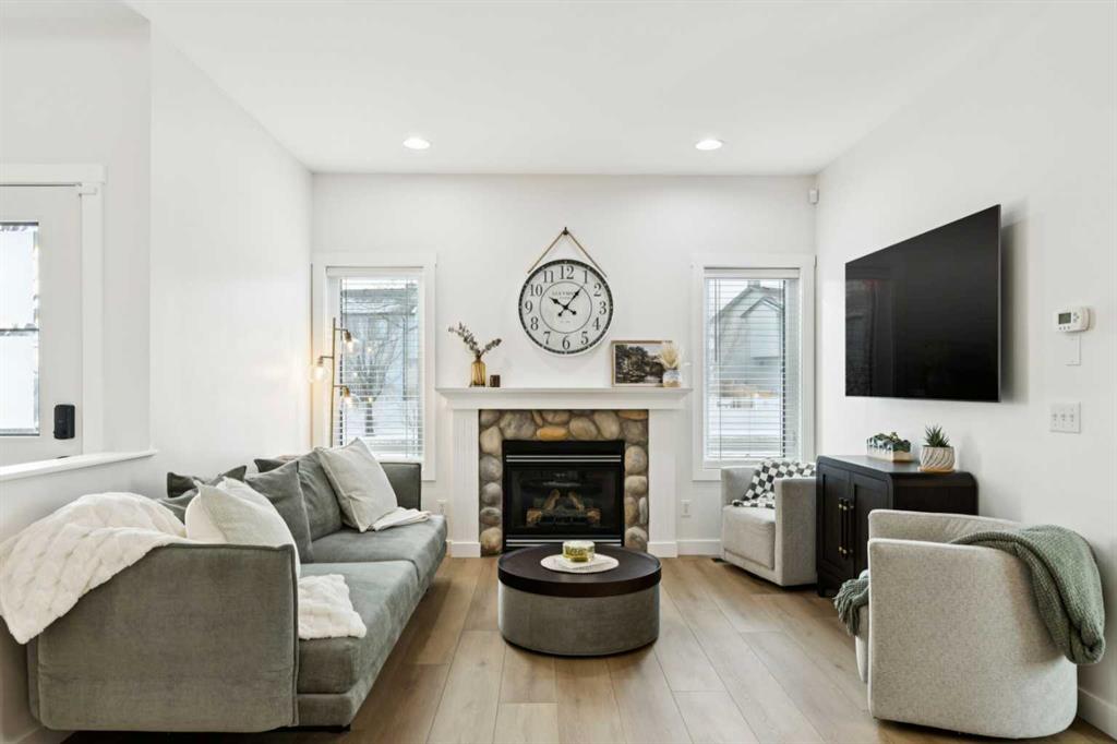 Picture for 852 Everridge Drive SW