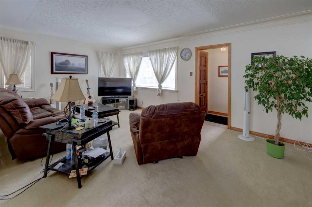 Picture for 640 17 Avenue NE