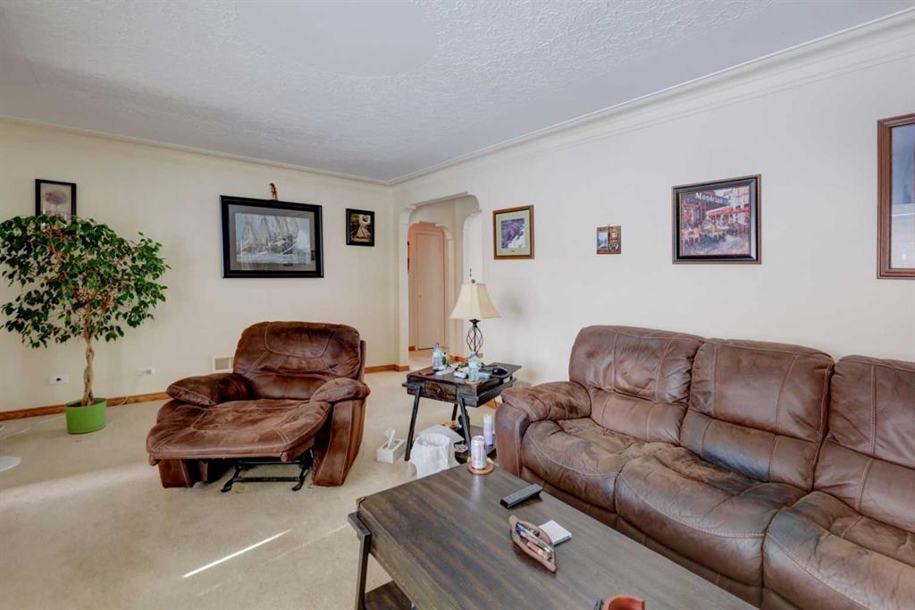 Picture for 640 17 Avenue NE