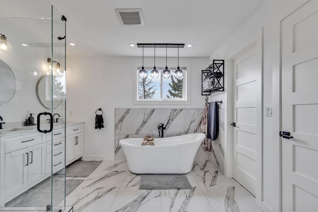 Picture for 2033 21 Avenue SW