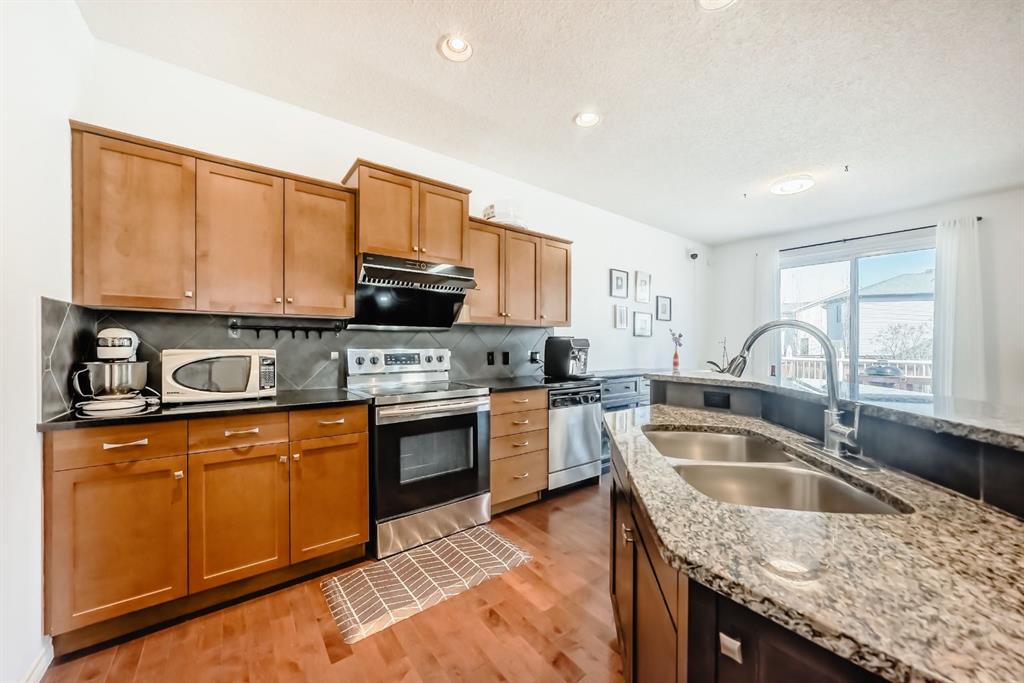 Picture for 44 Aspen Hills Close SW