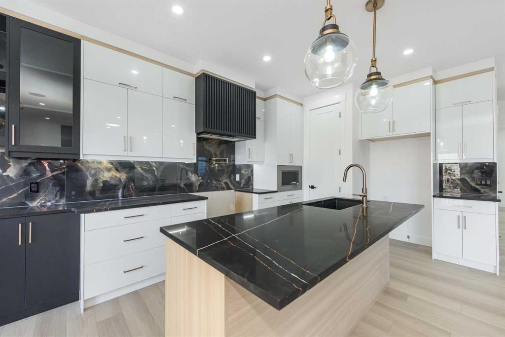 Picture for 43 Saddlecrest Link NE