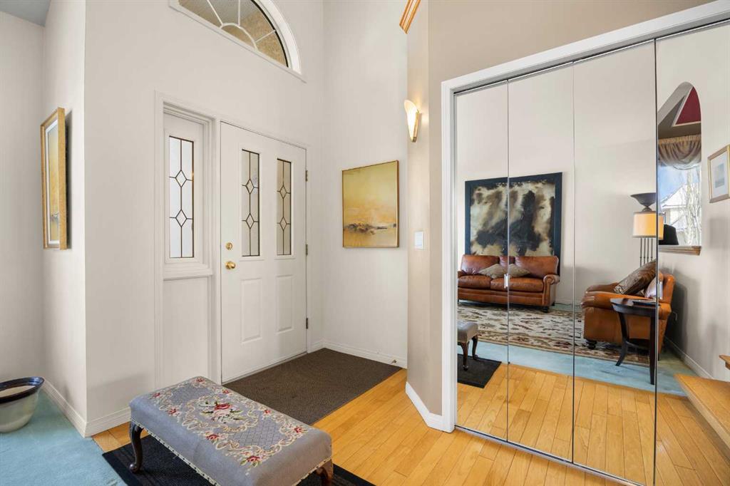 Picture for 19 Hawkmount Heights NW