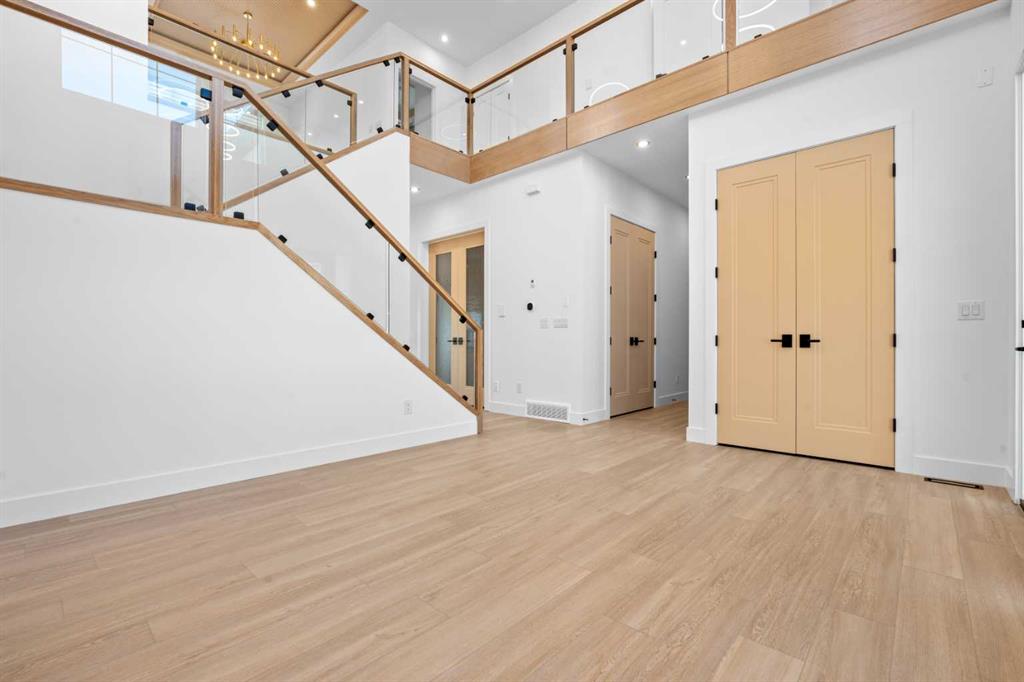 Picture for 230 Royal Birch View NW