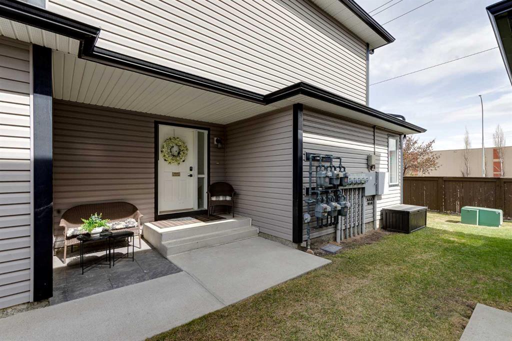 Picture for 15, 102 Canoe Square SW