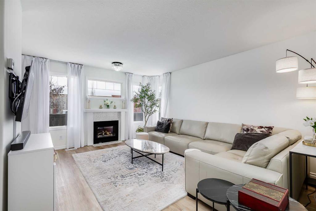 Picture for 15, 102 Canoe Square SW